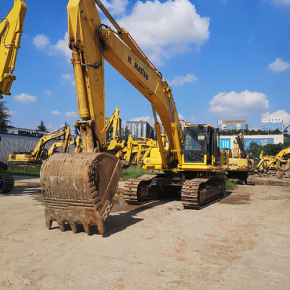 2017 Komatsu PC450-7